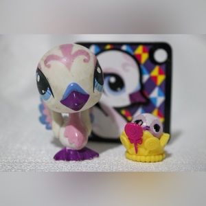 Littlest Pet Shop Pet Pairs (#3239 Swan and #3240 Swan Friend)